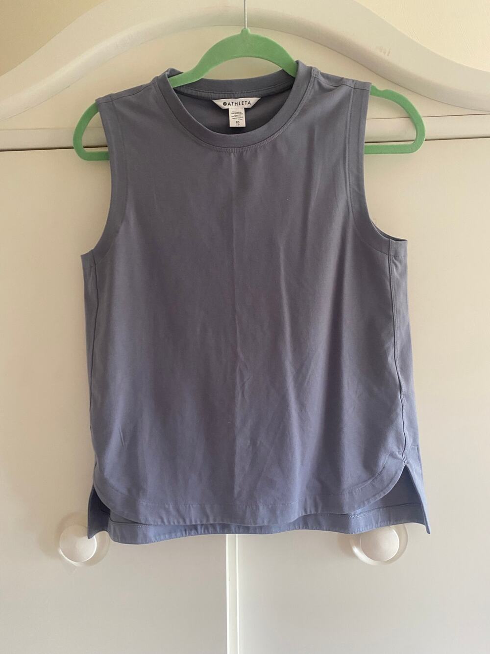 Athleta Sleeveless Top XS Performance wear NWOT